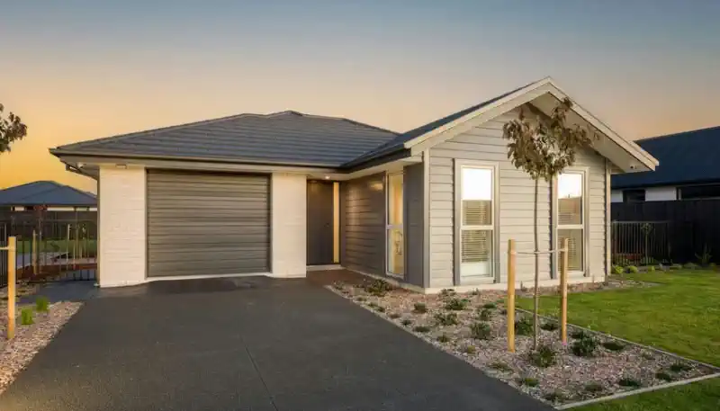 2699 SH1 Northland, Ruakaka