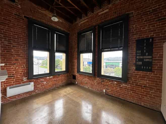 Prime Office Space off SH1