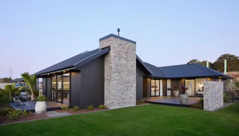  Whitcombe Road, Opunake