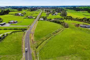 1511 Egmont Road, Egmont Village