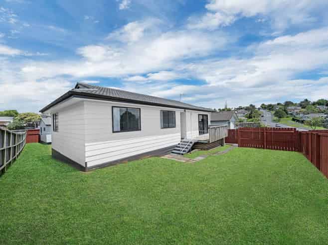 148 & 148A Solar Road, Glen Eden