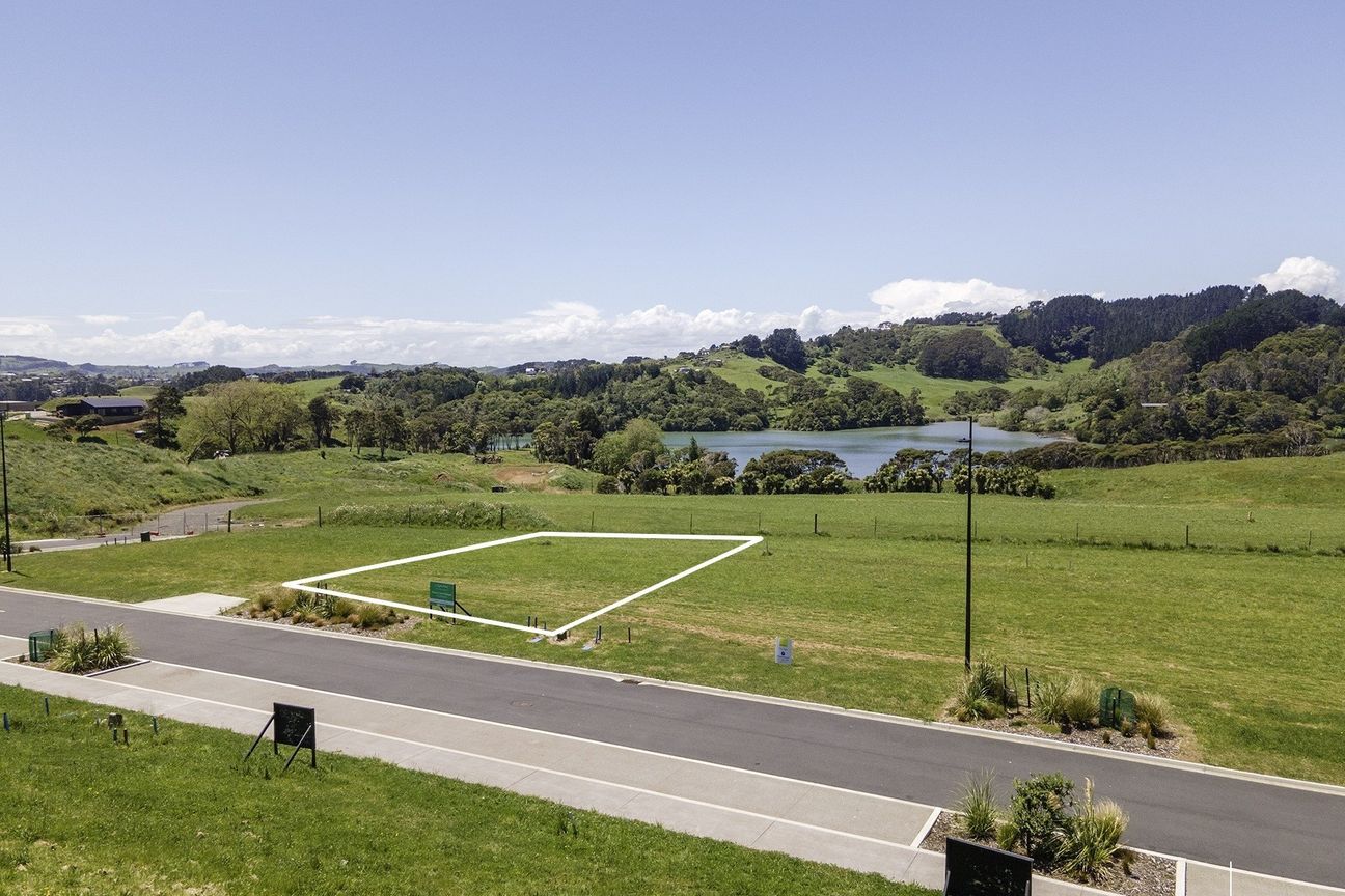 A Rare Find in Rangitahi - Lot 515 - Widok 2