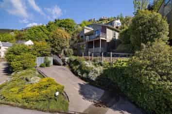 15 Woodbury Rise, Goldfield Heights, Queenstown Central