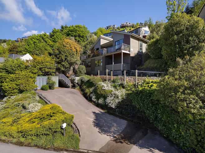 15 Woodbury Rise, Goldfield Heights, Queenstown Central