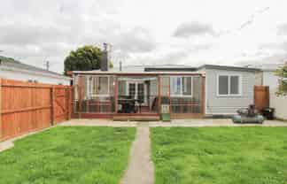 4 Meadows Avenue, Waiwhetu