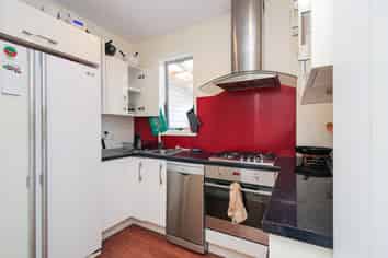 4 Meadows Avenue, Waiwhetu