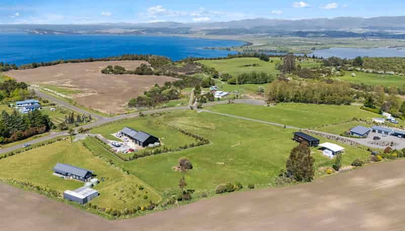 46 Parerohi Grove, Pukawa