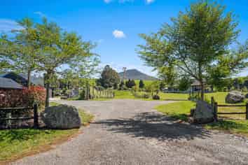 46 Parerohi Grove, Pukawa