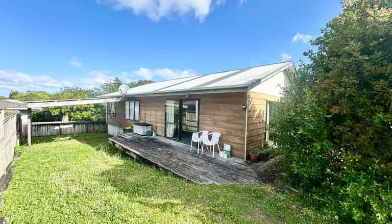 28A Stottholm Road, Titirangi