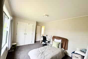 28A Stottholm Road, Titirangi