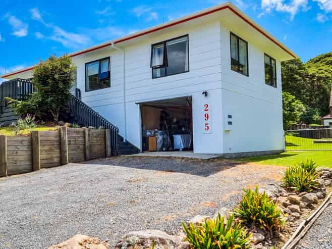 295 Lillis Lane,, Coromandel