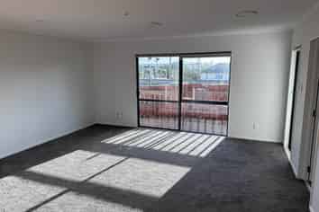 8 Cambridge Terrace, Papatoetoe