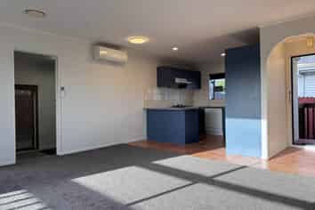 8 Cambridge Terrace, Papatoetoe