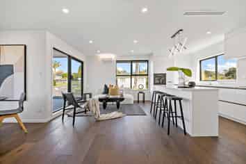 2/19 Haverstock Road, Sandringham