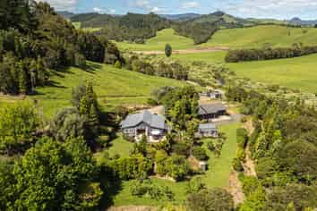 37 Kapowai Road, Coroglen