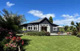 37 Kapowai Road, Coroglen