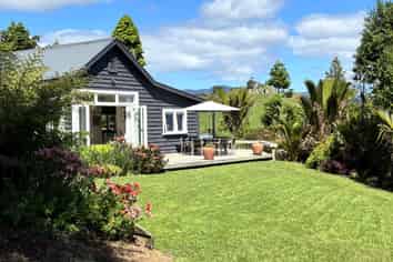 37 Kapowai Road, Coroglen