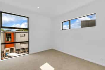 9B Tobruk Road, Panmure