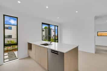 9B Tobruk Road, Panmure