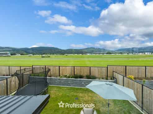 69 Cynisca Crescent, Trentham