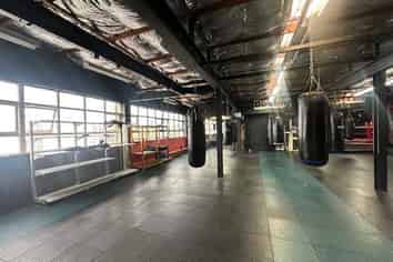 Spacious Warehouse with Parking