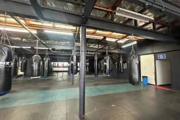 Spacious Warehouse with Parking