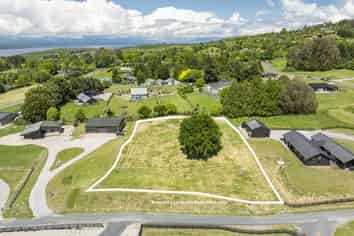 4 Vickers Way, Acacia Bay