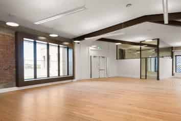 Lofty yet modern office space