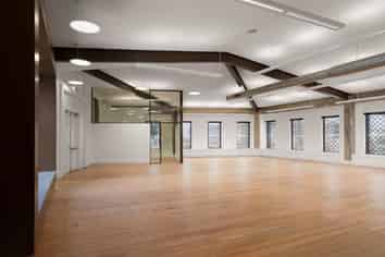 Lofty yet modern office space