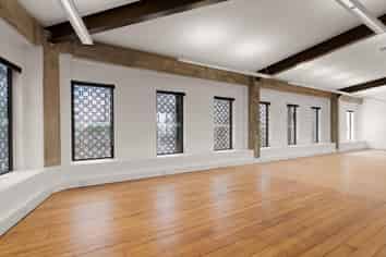 Lofty yet modern office space