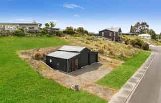 13 Muriwai Drive, Manapouri