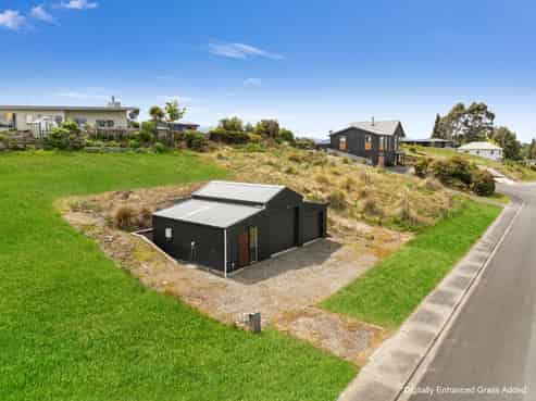 13 Muriwai Drive, Manapouri