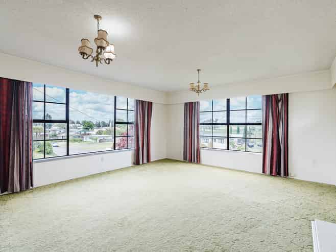 39 Cowley Drive, Temple View