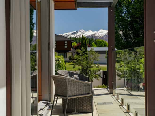 31 Old Station Avenue, Wanaka