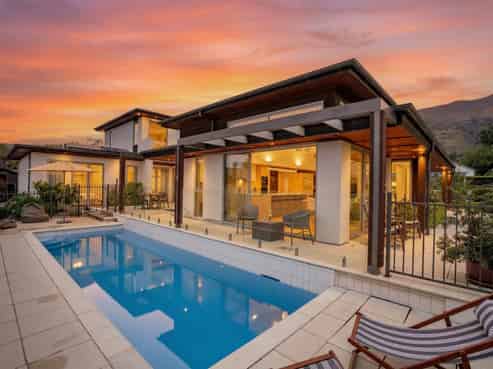 31 Old Station Avenue, Wanaka