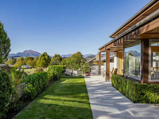 31 Old Station Avenue, Wanaka