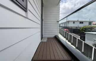 8/18 Sylvan Crescent, Te Atatu South