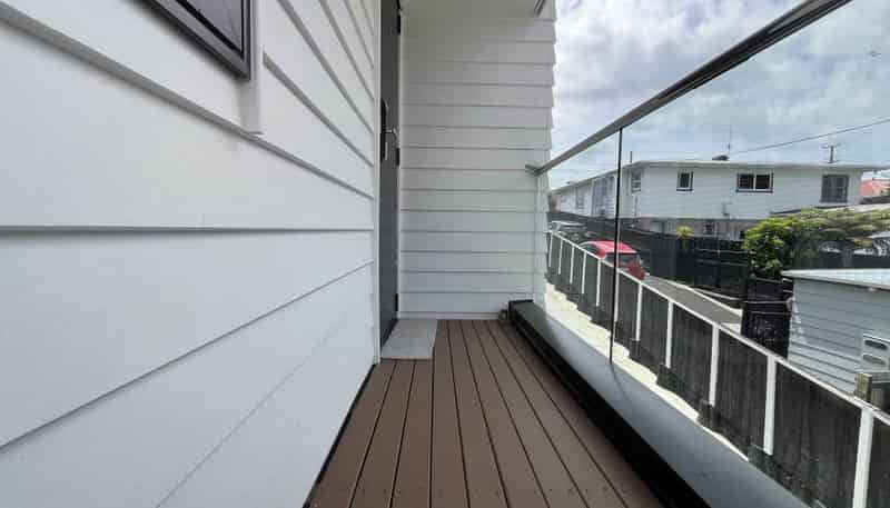 8/18 Sylvan Crescent, Te Atatu South