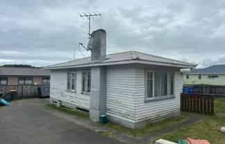 60A Mould Street, Waitara