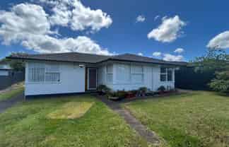 22 Zelda Avenue, Clover Park