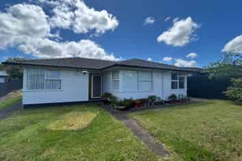 22 Zelda Avenue, Clover Park