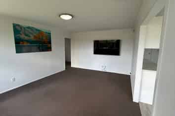 22 Zelda Avenue, Clover Park