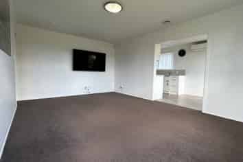 22 Zelda Avenue, Clover Park