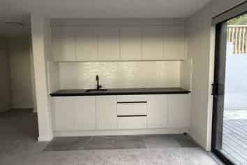 41B Gracechurch Drive (unit), Flat Bush