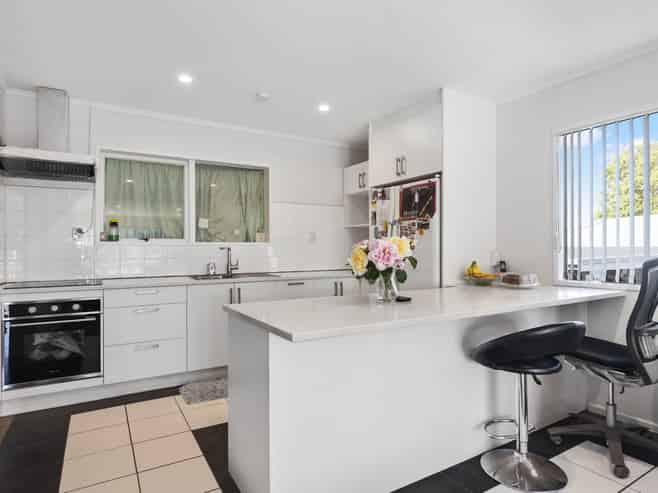 50 McKinstry Avenue, Mangere East