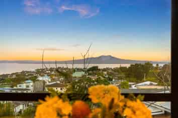 437A East Coast Road, Mairangi Bay