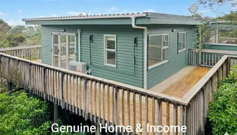 1/2 Karapiti Place, Glen Eden