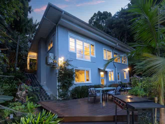 11 Tawini Road, Titirangi