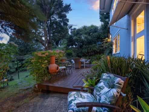 11 Tawini Road, Titirangi