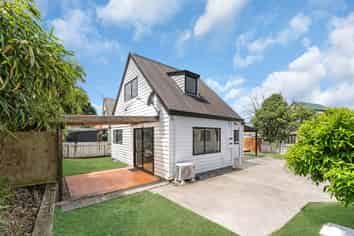 8 Caspian Close, New Lynn